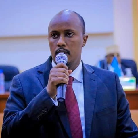 Cabdirisaaq Axmed Siciid oo noqday Guddoomiyaha cudub ee Baarlamanka Puntland