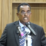 Muuqaal: Wasiir Cali Xoosh “Dalkaani hal madaxweyne ayuu leeyahay inta kale waa qof meel ku magacaaban sidayda oo kale”