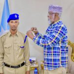 Sawirro: Madaxweynaha Jubaland oo Dhame Cabdixakiin Xasan Cartan (Jabuuti) u dalacsiiyay darajada Gaashanle